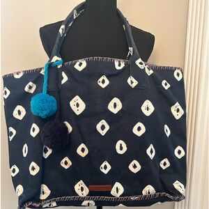Lucky Brand navy white tie dye tote bag w/whipstitching. Novelty yarn pom-poms